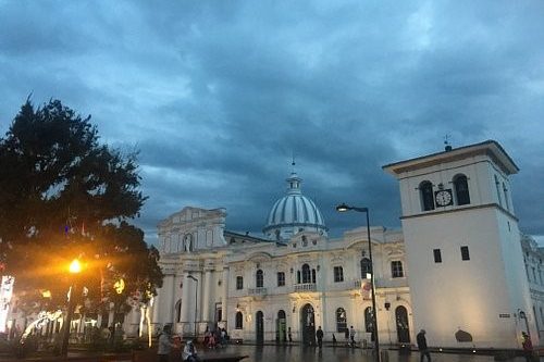 Centro histórico de Popayán - Parque Caldas y Torre del Reloj 2