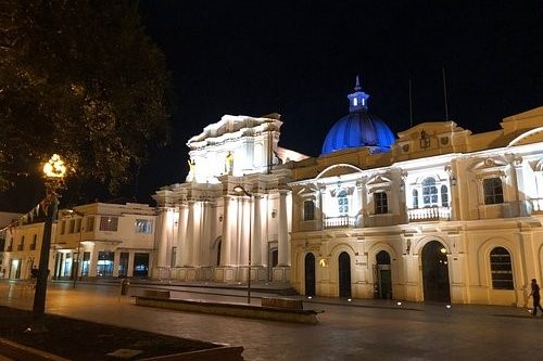 Centro histórico de Popayán - Parque Caldas y Torre del Reloj 4